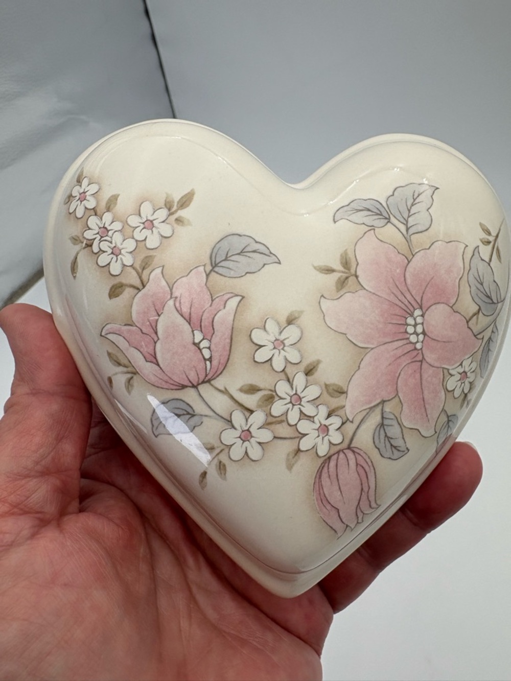 Vintage Athena Heart-Shaped Floral Ceramic Trinket Box - Pink and Cream